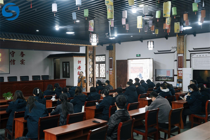 学习雷锋精神.jpg