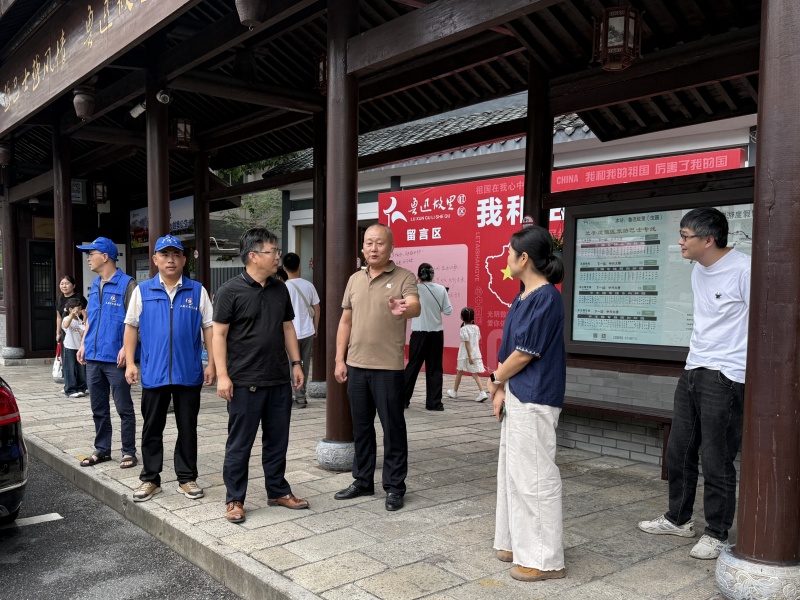 1760143567909042.jpg 集团副总经理方丹.jpg