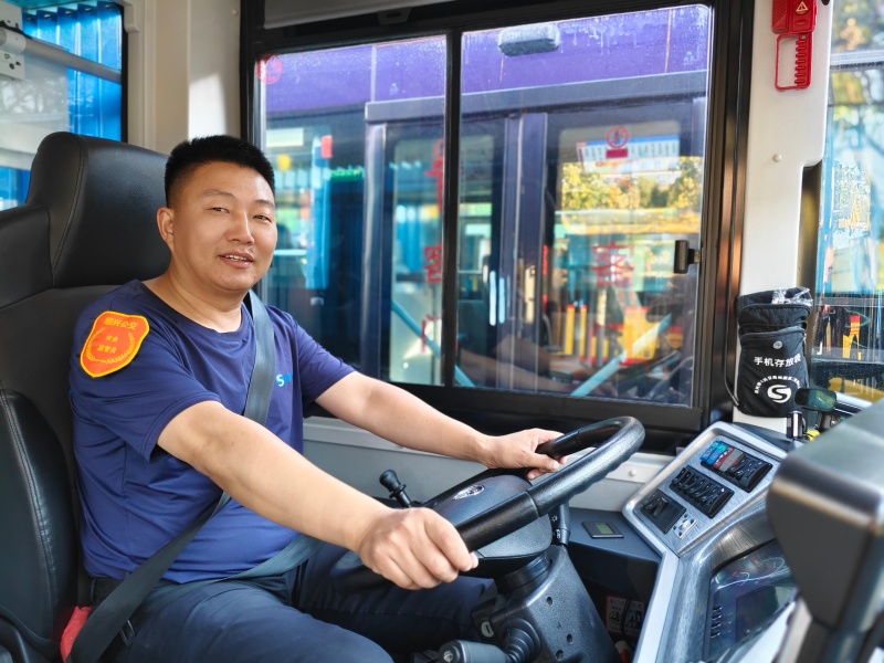1760404135136879.jpg 刘泽平.jpg