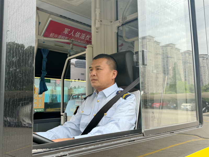 1779413641572368.png 向宏忠 (1).png