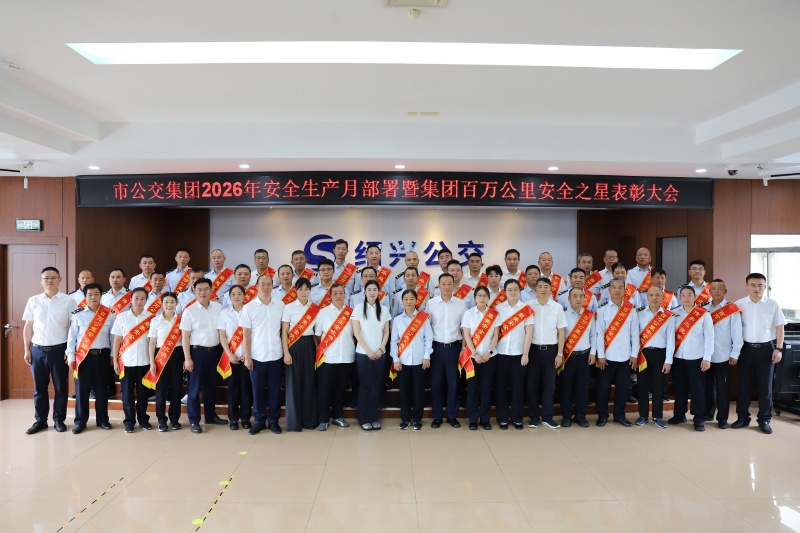 1780881367412087.jpg 黑裤子.jpg