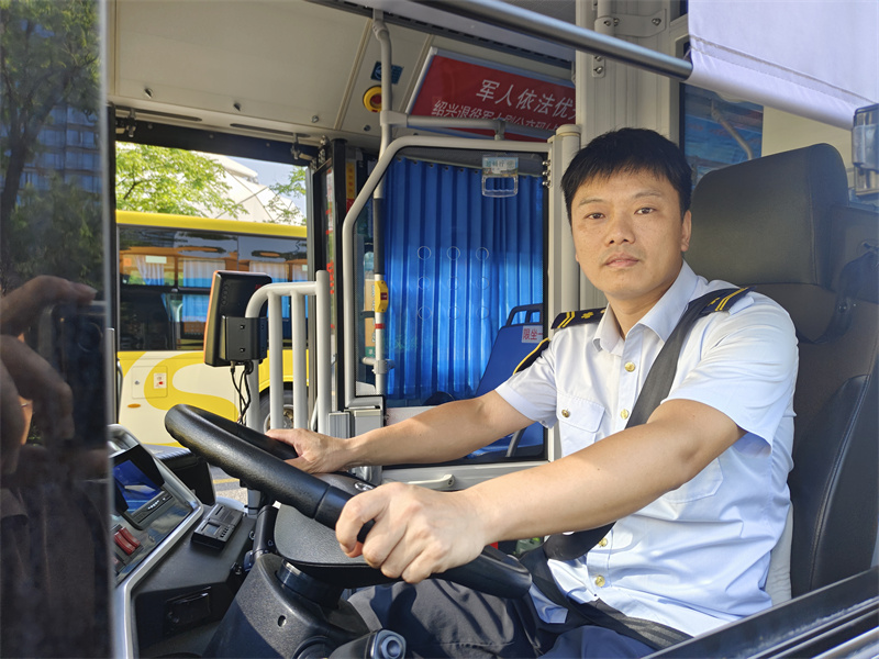108路裘春军.jpg