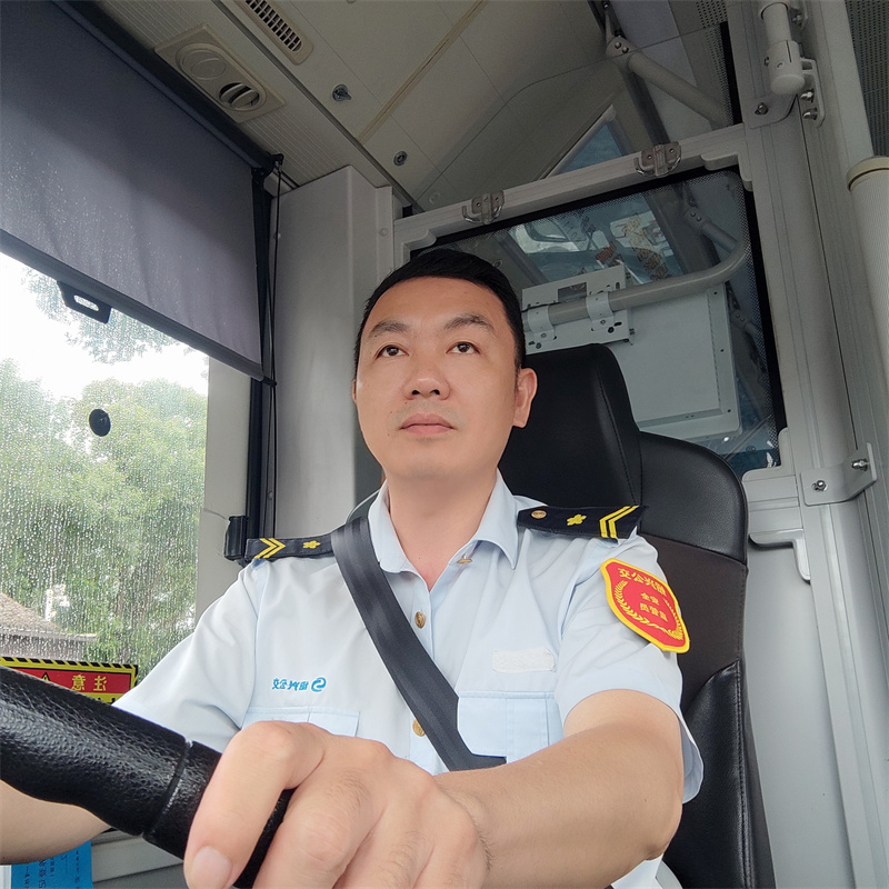 1785722928619766.jpg 冯君 (1).jpg